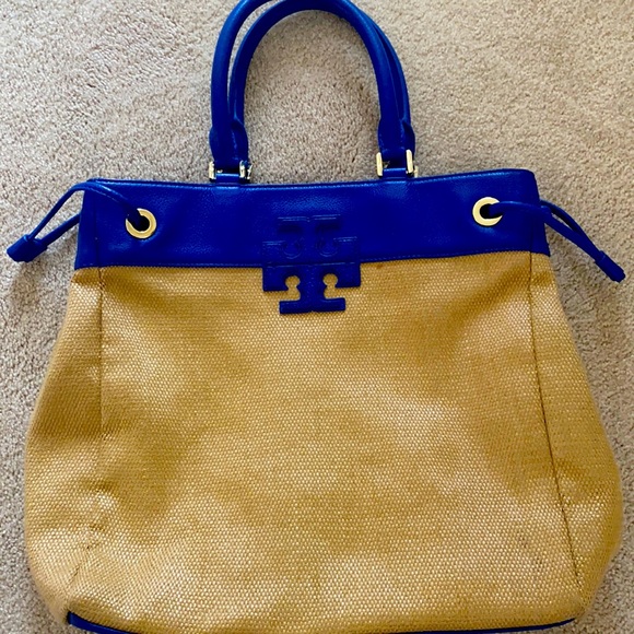 A Tory Burch purse - Picture 1 of 3